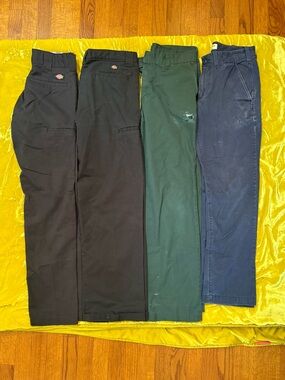 Dickies Chino Pant- 4-Pair. 
SKATEBOARD BUNDLE 
(Black, Black, Green, Navy)